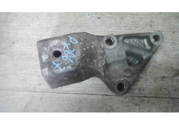 кронштейн двигуна правий Peugeot  206 1.9 d, DW8, 2.0HDI, 96249888, 96283114